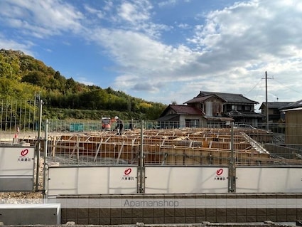 ブレイ　バレー[2LDK/59.55m2]の外観3