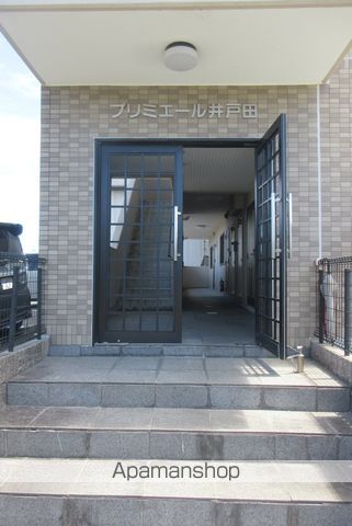 プリミエール井戸田の玄関写真