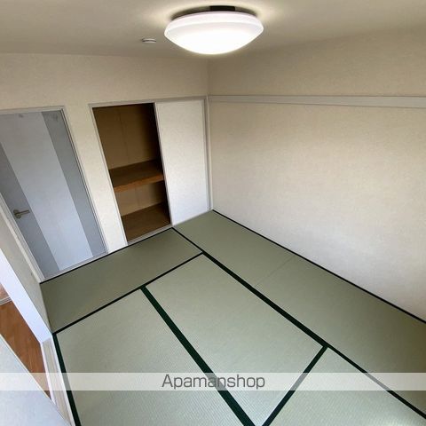 フレグランス金沢 Bの内装写真
