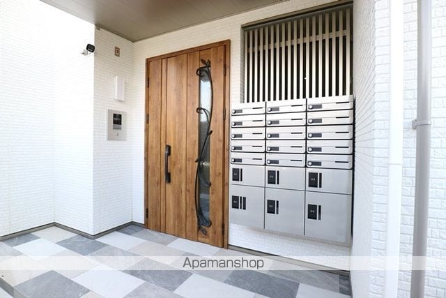 ピレーネ 一津屋の玄関写真