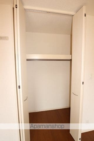 リビングタウン岩国 F棟の内装写真