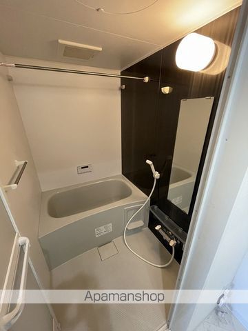ラディア近代美術館前の内装写真