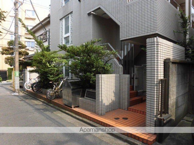東京都世田谷区池尻２丁目[1K/18m2]のエントランス