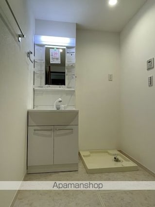 Ｒａｓｓｕｒｅｒ　Ｆ[1LDK/33.68m2]の洗面所