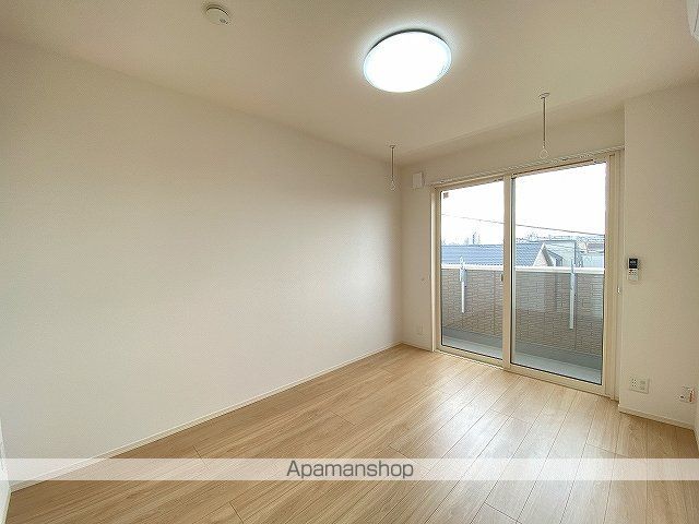プリマヴェーラ Bの内装写真