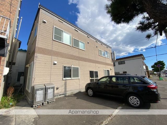 栄町6番アパートの外観写真