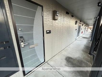 滋賀県大津市月輪３丁目[1K/26.93m2]のエントランス