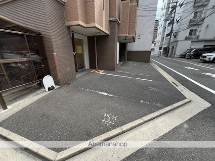 ダンデリオン十日市[1R/34.62m2]の駐車場