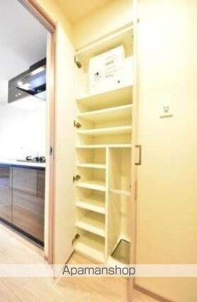 ハーモニーレジデンス新宿河田町[1DK/25.5m2]の玄関