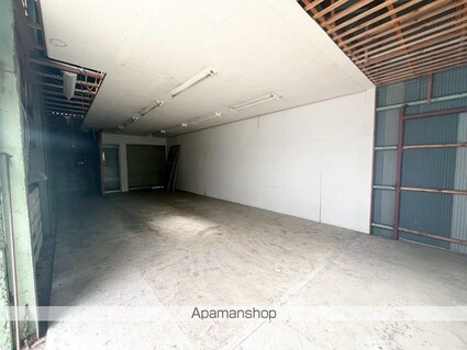 鳴神ガレージ[1R/49.5m2]のその他内装1