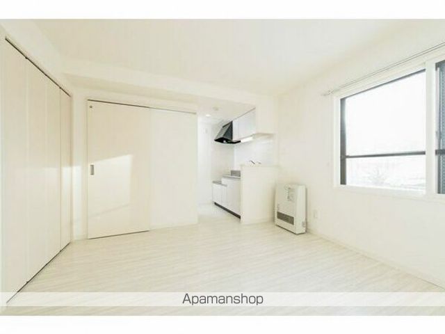 FLOS PROVAの内装写真