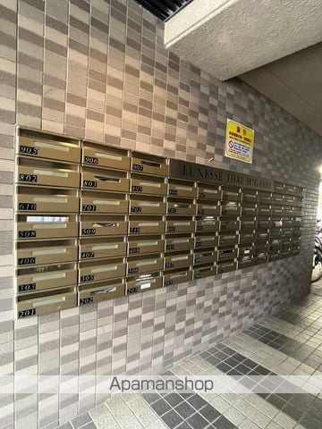 ジュネス医大東の玄関写真