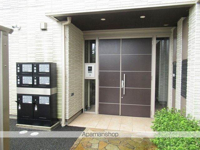フォーブール馬場町の玄関写真