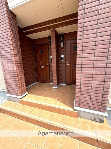 ラフレシールの玄関写真