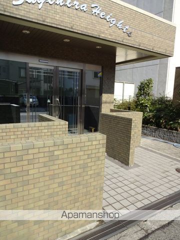 スギヒラハイツの玄関写真