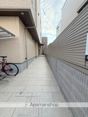 K.D NAKAMOZU VILLAの玄関写真