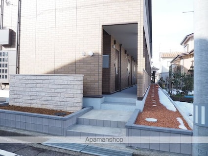 カーサ　シエロ[1R/29.26m2]のエントランス