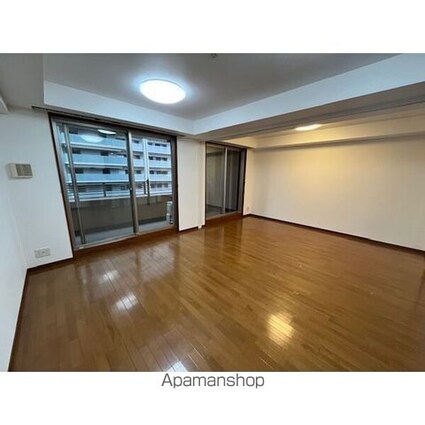 愛知県名古屋市東区泉１丁目[2LDK/61.02m2]の内装1