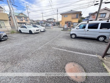 シルバーピア緑町[1K/42m2]の駐車場