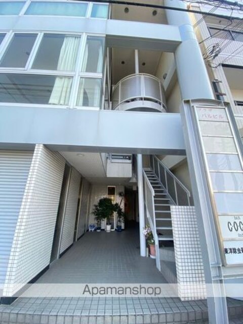 プラザ・パルビル[1R/76.02m2]のエントランス2
