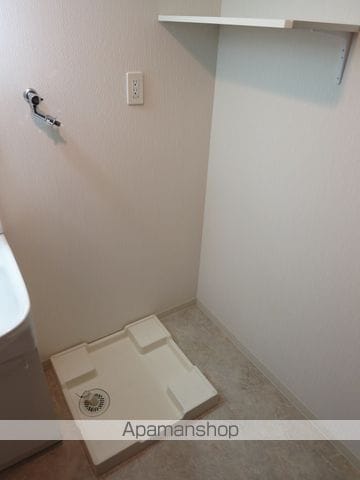 ELEVEHIGASHITEMMAの内装写真
