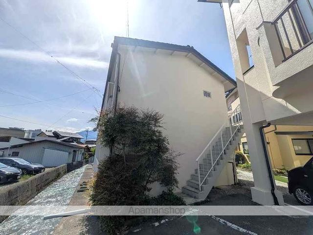 三沢アパートの外観写真