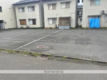 ドルミ学園[1R/13.87m2]の駐車場