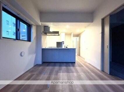 ＲＯＯＴｓ　Ｓｈｉｎｊｕｋｕ　Ｗａｋａｍａｔｓｕｃｈｏ[2LDK/45.08m2]のリビング・居間