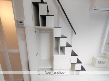 ハーモニーテラス高円寺南Ｖ[1R/10.56m2]の収納