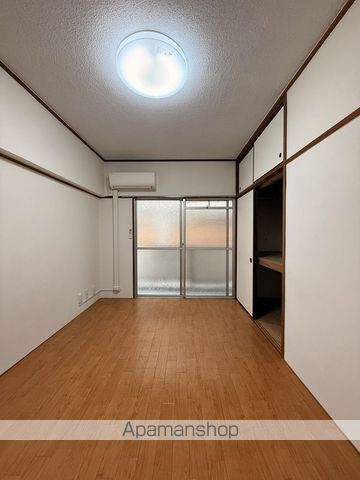 丸萬ハイツの内装写真