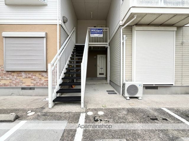 リラテラス神照の玄関写真