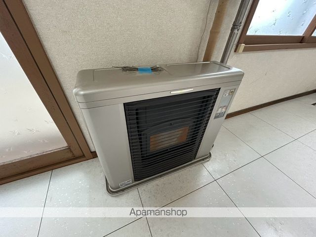 深川市 2階建 築49年の内装写真