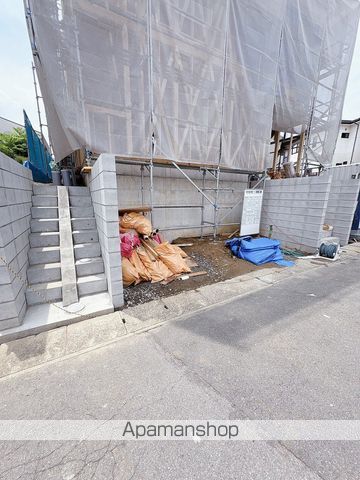 リュクスシティー都賀の玄関写真