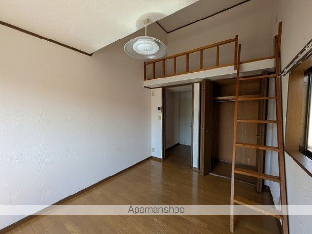 クレストールの内装写真