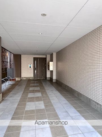 クラージュグラン院内の玄関写真