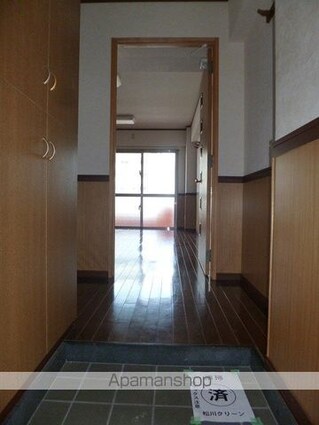 根差部一番館[2K/41.1m2]の玄関