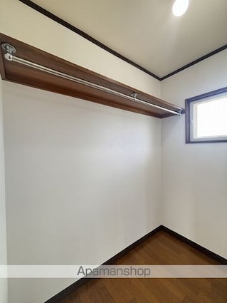 宝沢貸家[4LDK/124m2]の内装7