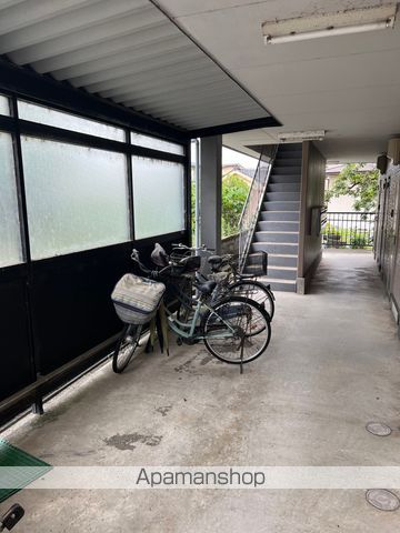 富山地鉄不二越上滝 南富山駅 徒歩2分 3階建 築27年の外観写真