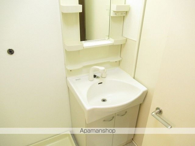 橋市駅前マンションの内装写真