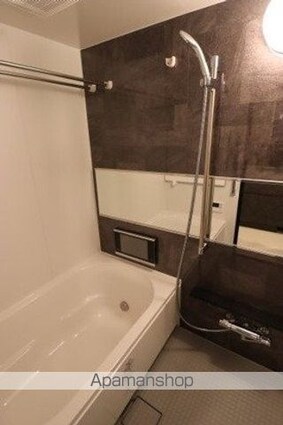 ＧＥＮＯＶＩＡ赤羽[2LDK/55.1m2]のバス