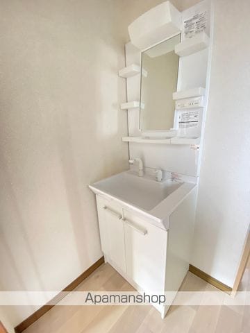 西の平貸家の内装写真