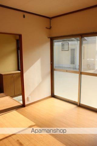 向島新田貸家の内装写真