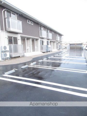 プラシード・メゾン[1LDK/36.58m2]の駐車場