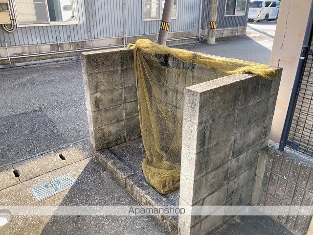 マンションアーバンの玄関写真