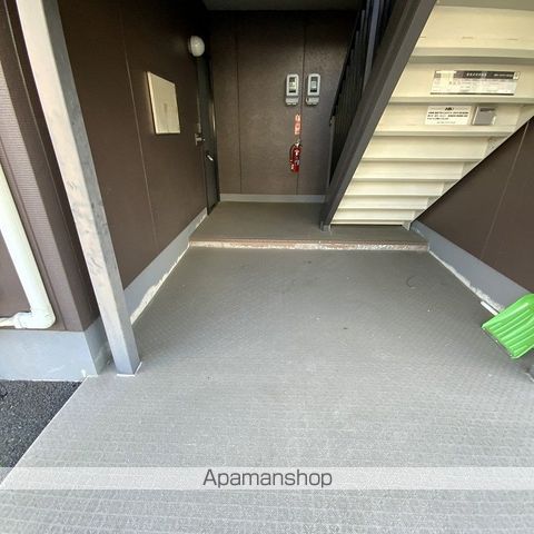 フレグランス高森ABの玄関写真