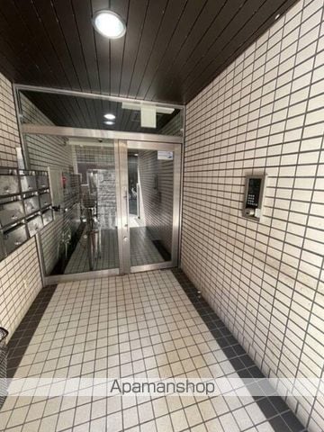 サンライズイセザキの玄関写真