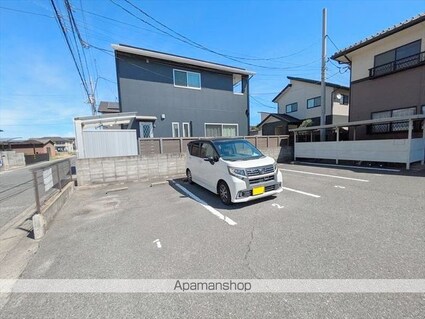 高越マンション[3DK/51.05m2]の駐車場