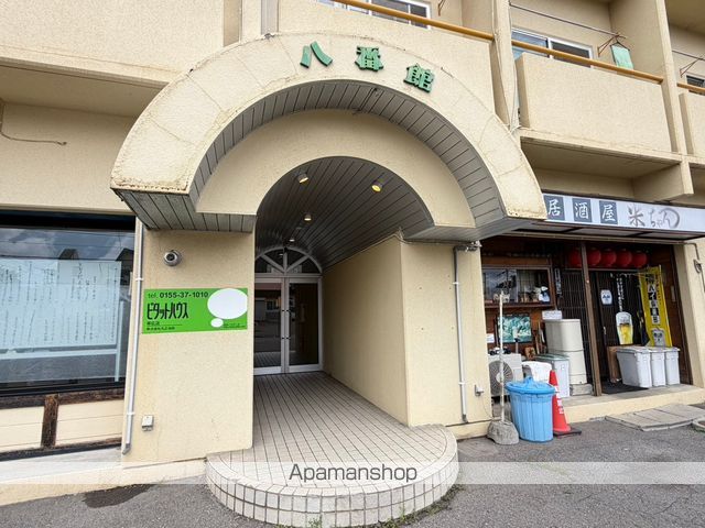 帯広市 3階建 築43年の玄関写真