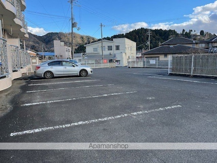 ベルエトワール[2DK/51m2]の駐車場