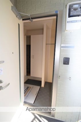 エスト出町[2LDK/52.54m2]の玄関